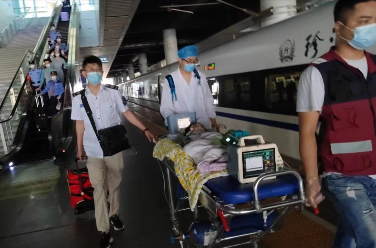 印江高铁转运公司